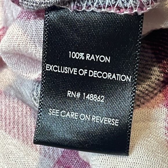 TORRID Pink Plaid Blouse Top Women’s Sz 2, 2X Floral Crochet Lace balloon sleeve - Picture 4 of 6